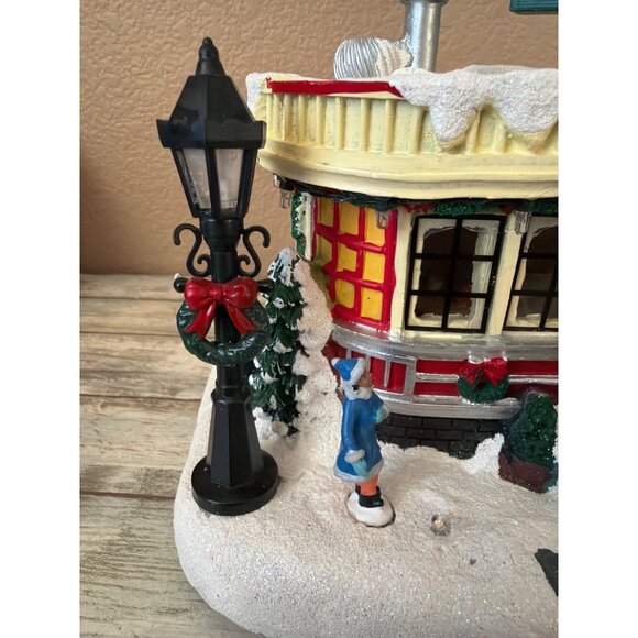 Carole Towne Christmas Village 2022 Brighton Burgers Diner20th Anniversary w/Box - Picture 11 of 17